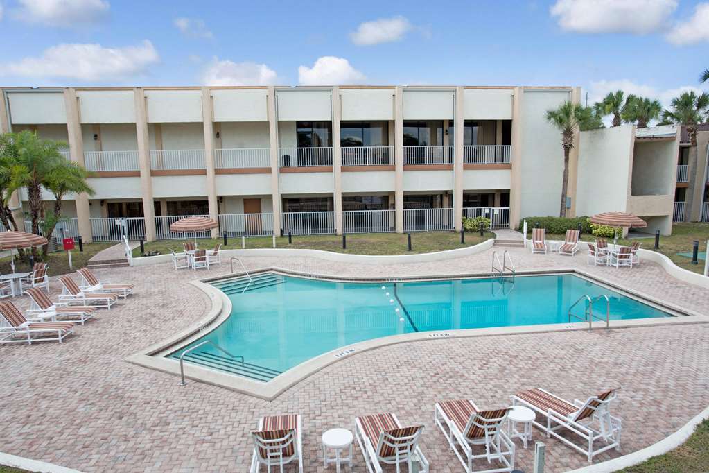 Days Inn & Suites By Wyndham Clermont Facilities photo